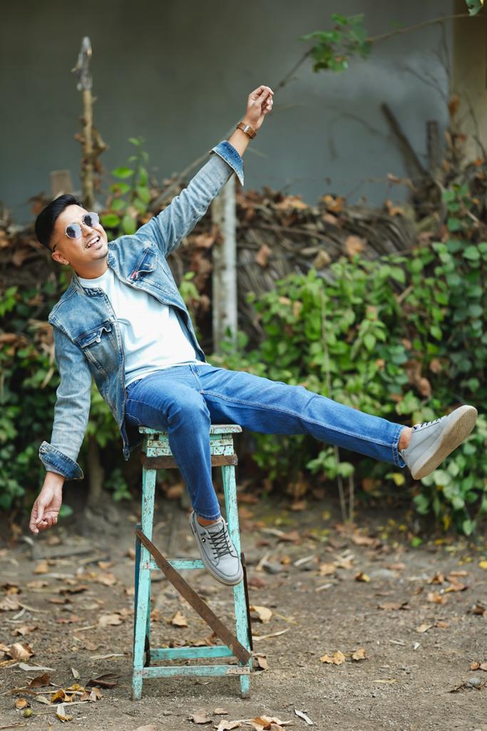 Blue Stretchable Washed Tapered jeans-008
