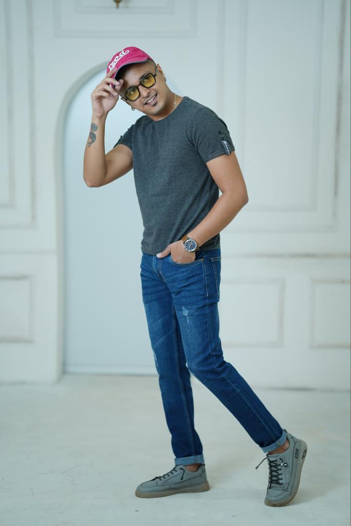 Dark Blue Stretchable Washed Tapered jeans--006